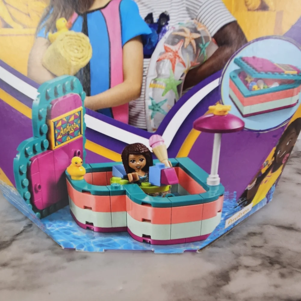 New In Box Lego Friends #41384 Andrea's Summer Heart Box
